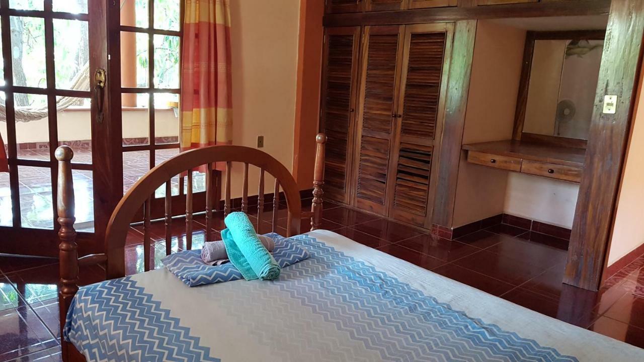 Villa Mango Hostel Пуерто Ескондидо Екстериор снимка