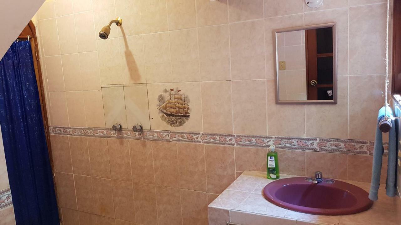 Villa Mango Hostel Пуерто Ескондидо Екстериор снимка