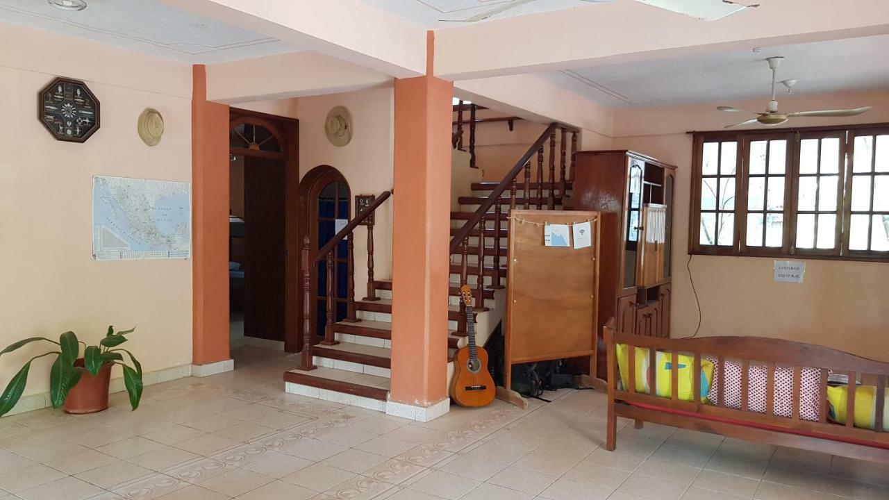 Villa Mango Hostel Пуерто Ескондидо Екстериор снимка