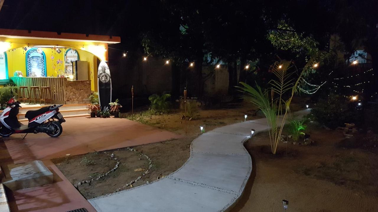 Villa Mango Hostel Пуерто Ескондидо Екстериор снимка