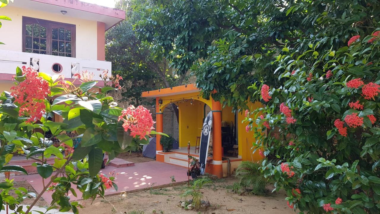Villa Mango Hostel Пуерто Ескондидо Екстериор снимка