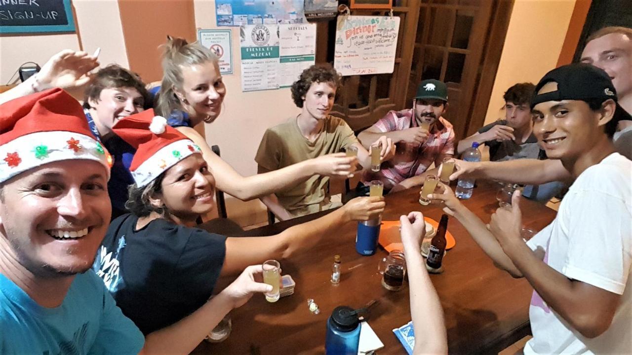 Villa Mango Hostel Пуерто Ескондидо Екстериор снимка